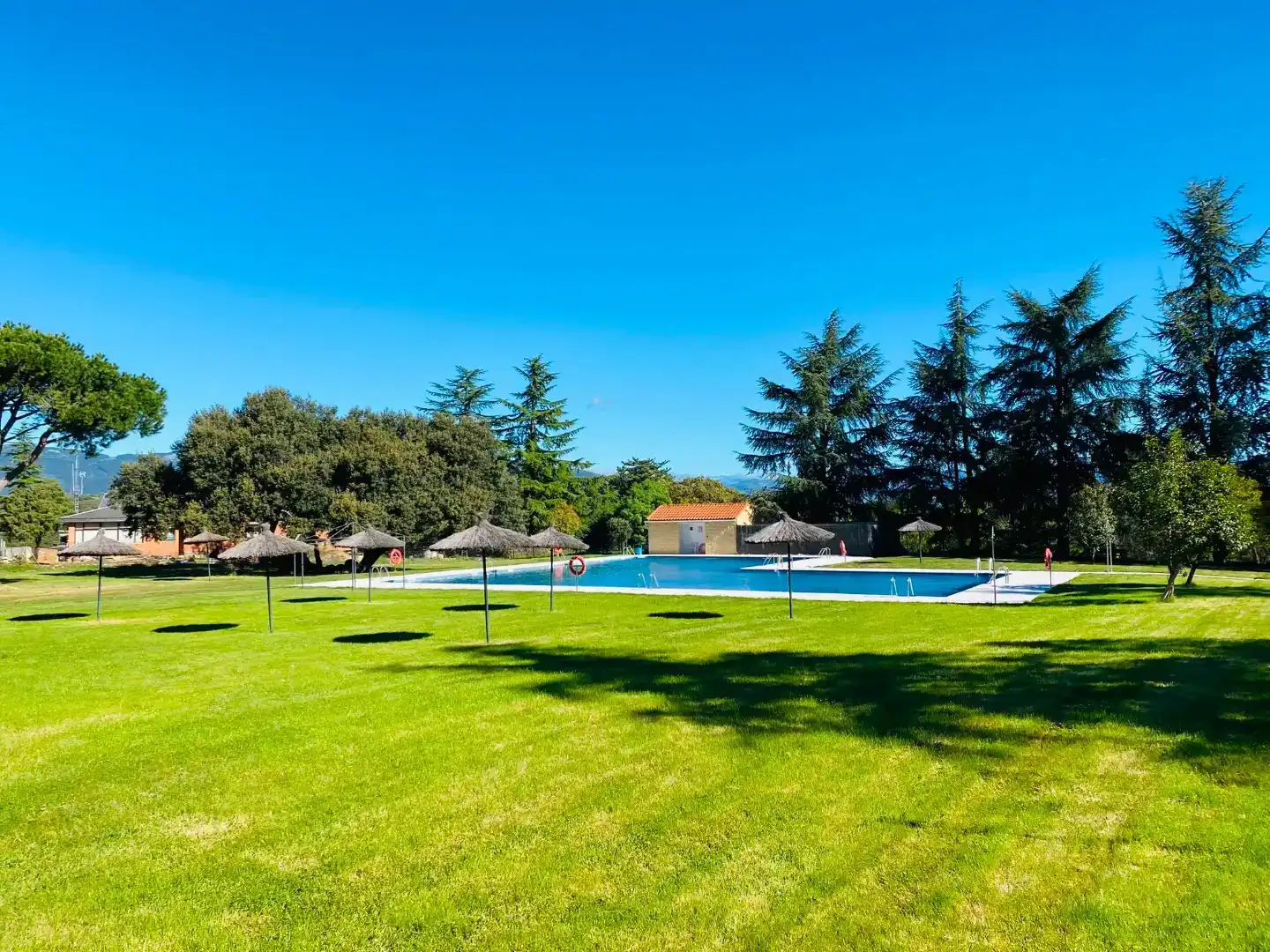 Piscina de Pis en venda en Valdemorillo amb Aire condicionat, Jardí privat i Piscina