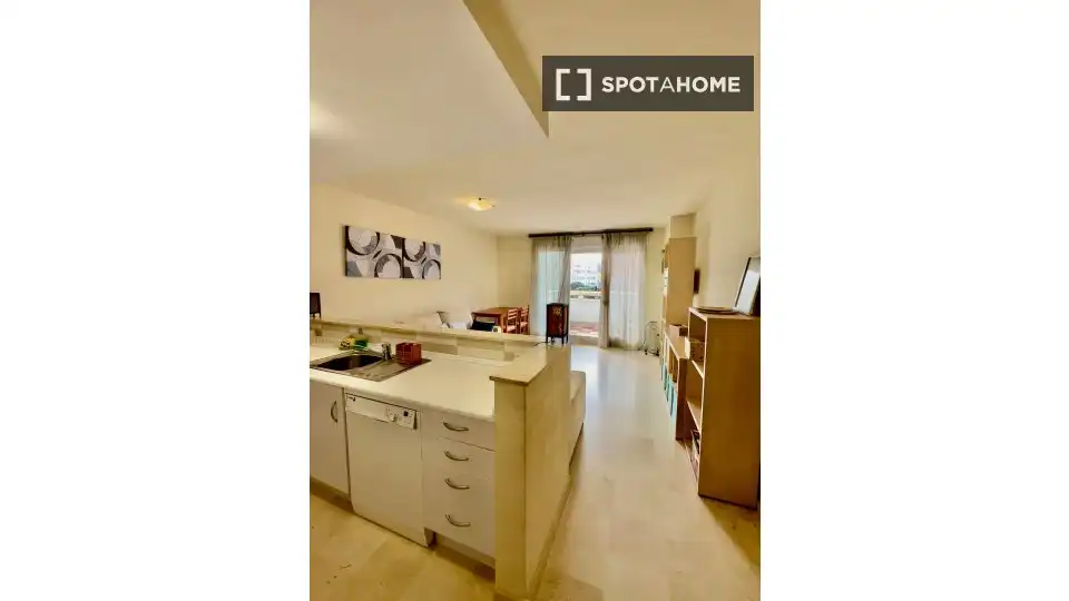Room in Playamar - Benyamina