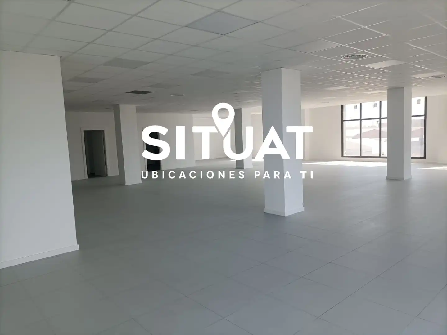 Vista exterior de Oficina de alquiler en L'Hospitalet de Llobregat con Aire acondicionado, Calefacción y Alarma