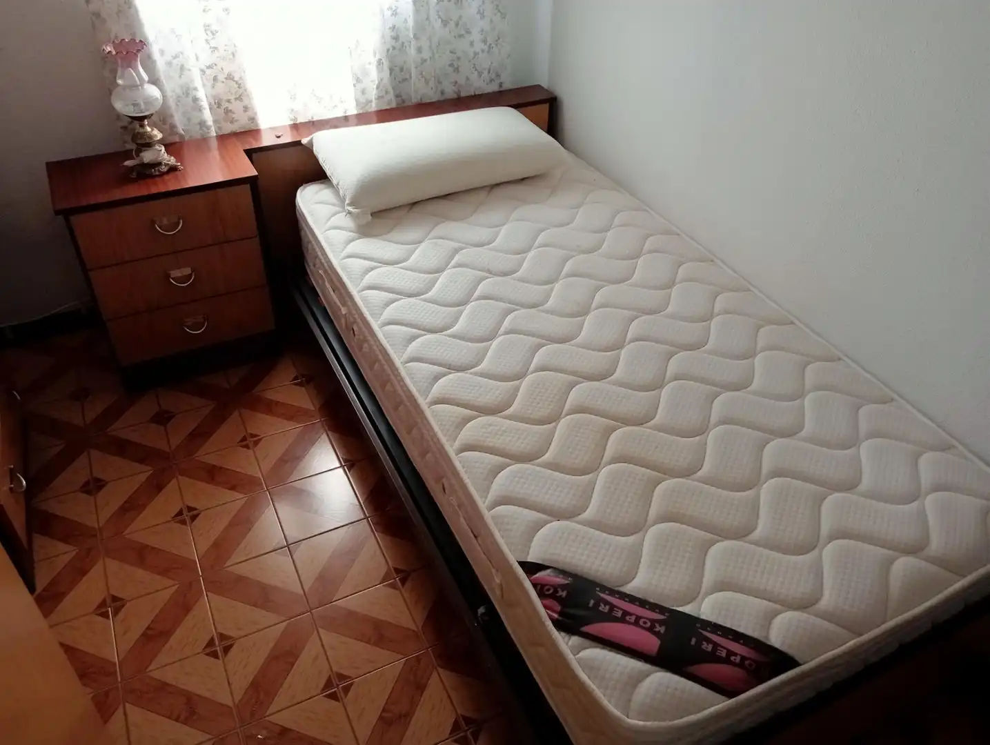 Bedroom of Flat for rent in Sevilla  with Air Conditioner, Terrace and Furnished