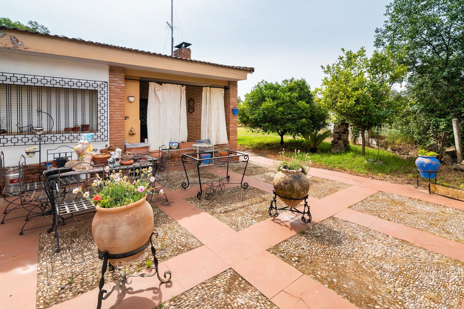 Jardí de Casa o xalet en venda en  Córdoba Capital amb Jardí privat, Terrassa i Moblat