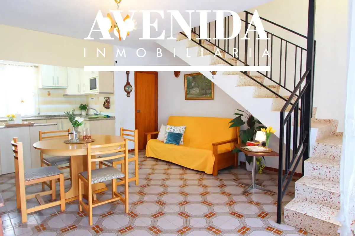 Living room of Houses for sale in Oropesa del Mar / Orpesa  with Air Conditioner and Terrace