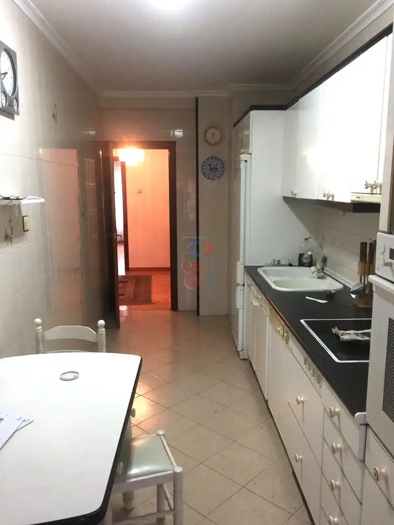 Cocina de Apartamento en venta en Miranda de Ebro con Calefacción, Parquet y Trastero