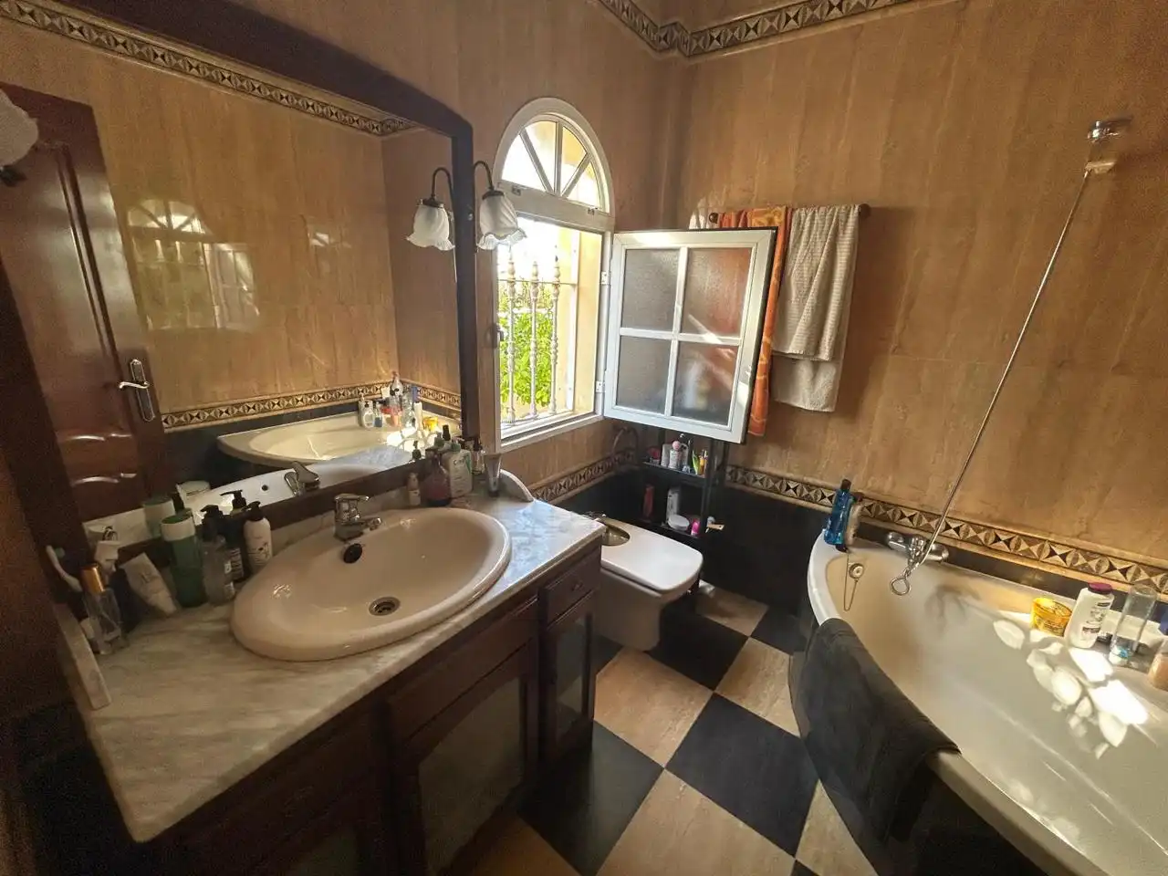 Bathroom of Houses for sale in Málaga  with Air Conditioner, Heating and Private garden