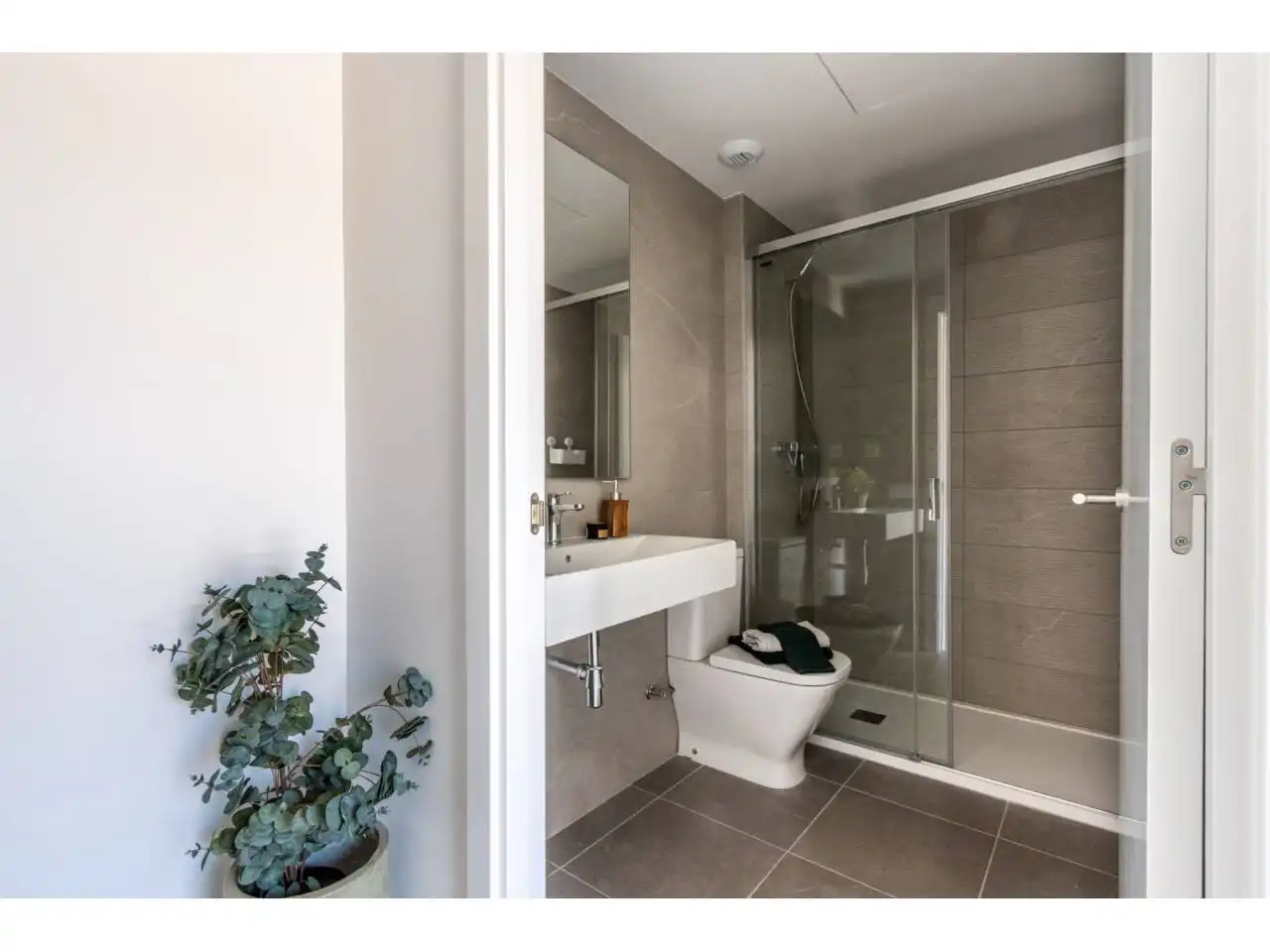 Badezimmer von Maisonette zum Verkauf in Terrassa mit Klimaanlage, Heizung und Parkett