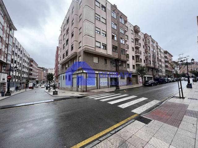 Local comercial en Venta en Oviedo - Benjamín Ortiz en Milán - Pumarín