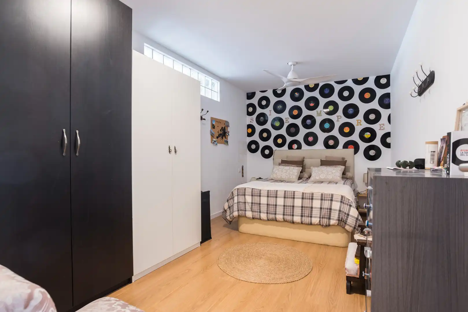 Habitación de Nave industrial en venta en Madrid