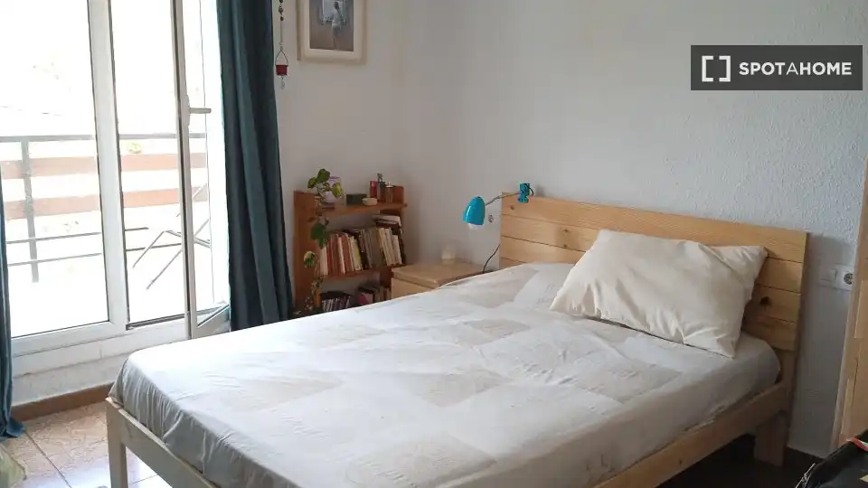 Habitación de Piso para compartir en Sant Cugat del Vallès con Aire acondicionado, Calefacción y Amueblado