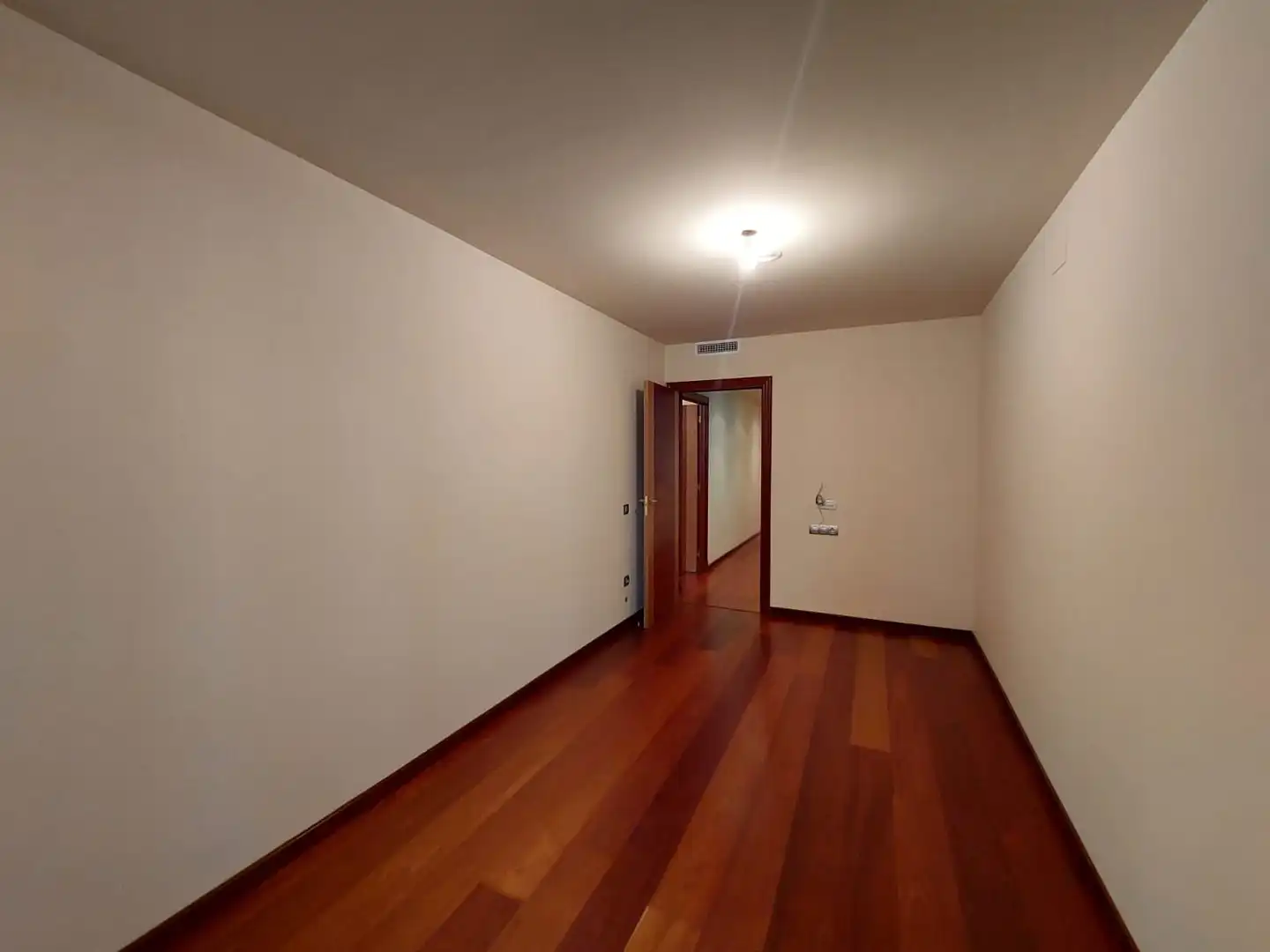 Dúplex de alquiler en Calle Estany, Nou Eixample Sud