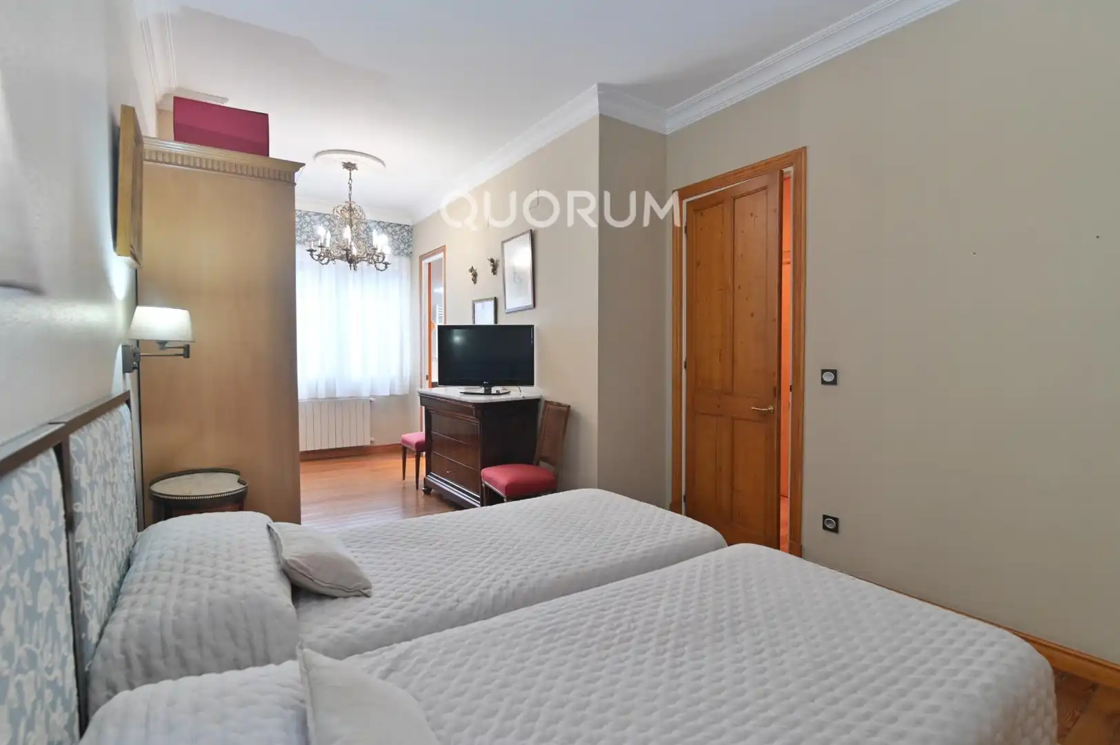 Schlafzimmer von Wohnung zum Verkauf in Bilbao  mit Heizung und Balkon
