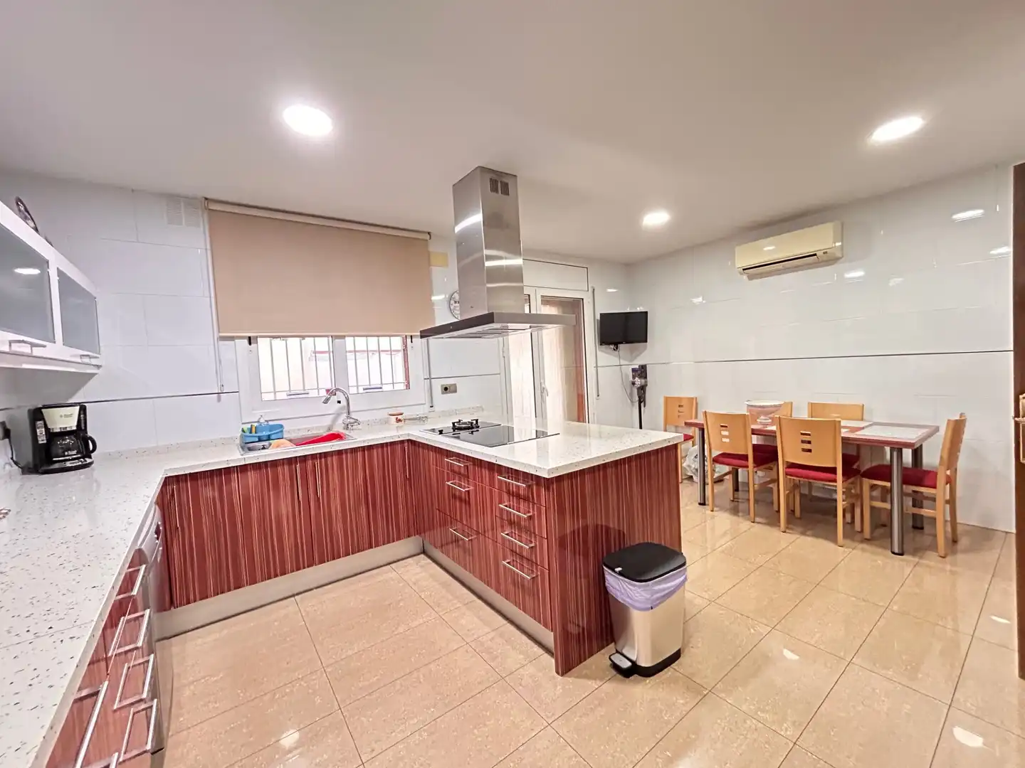 Kitchen of Houses for sale in Sant Boi de Llobregat  with Air Conditioner, Heating and Terrace