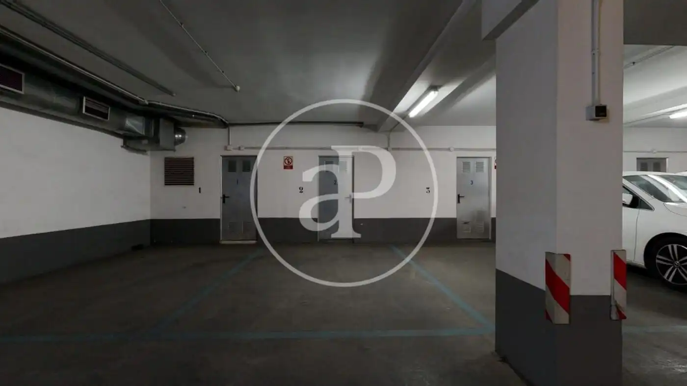Parking de Piso en venta en Valencia con Aire acondicionado, Calefacción y Trastero