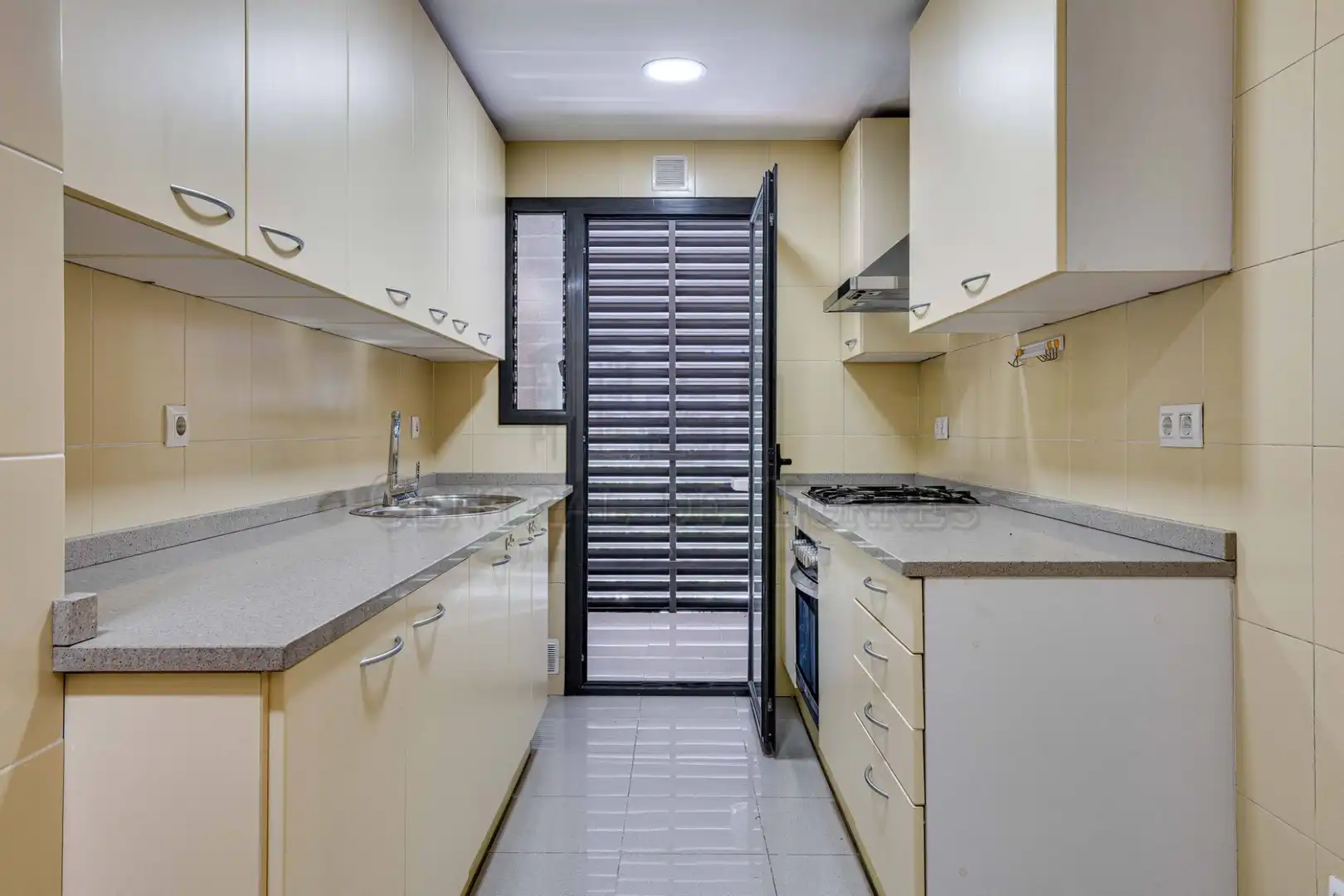 Kitchen of Flat for sale in Sant Cugat del Vallès  with Air Conditioner, Heating and Parquet flooring