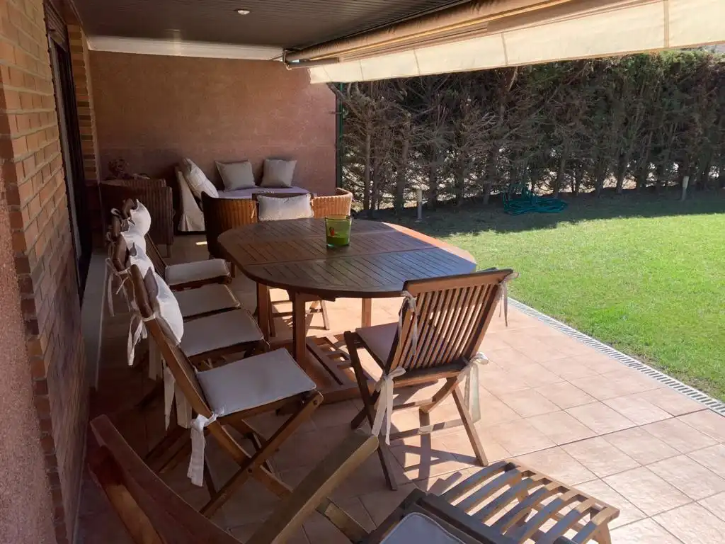 Terraza de Casa o chalet de alquiler en Villanueva de Gállego con Aire acondicionado, Calefacción y Jardín privado