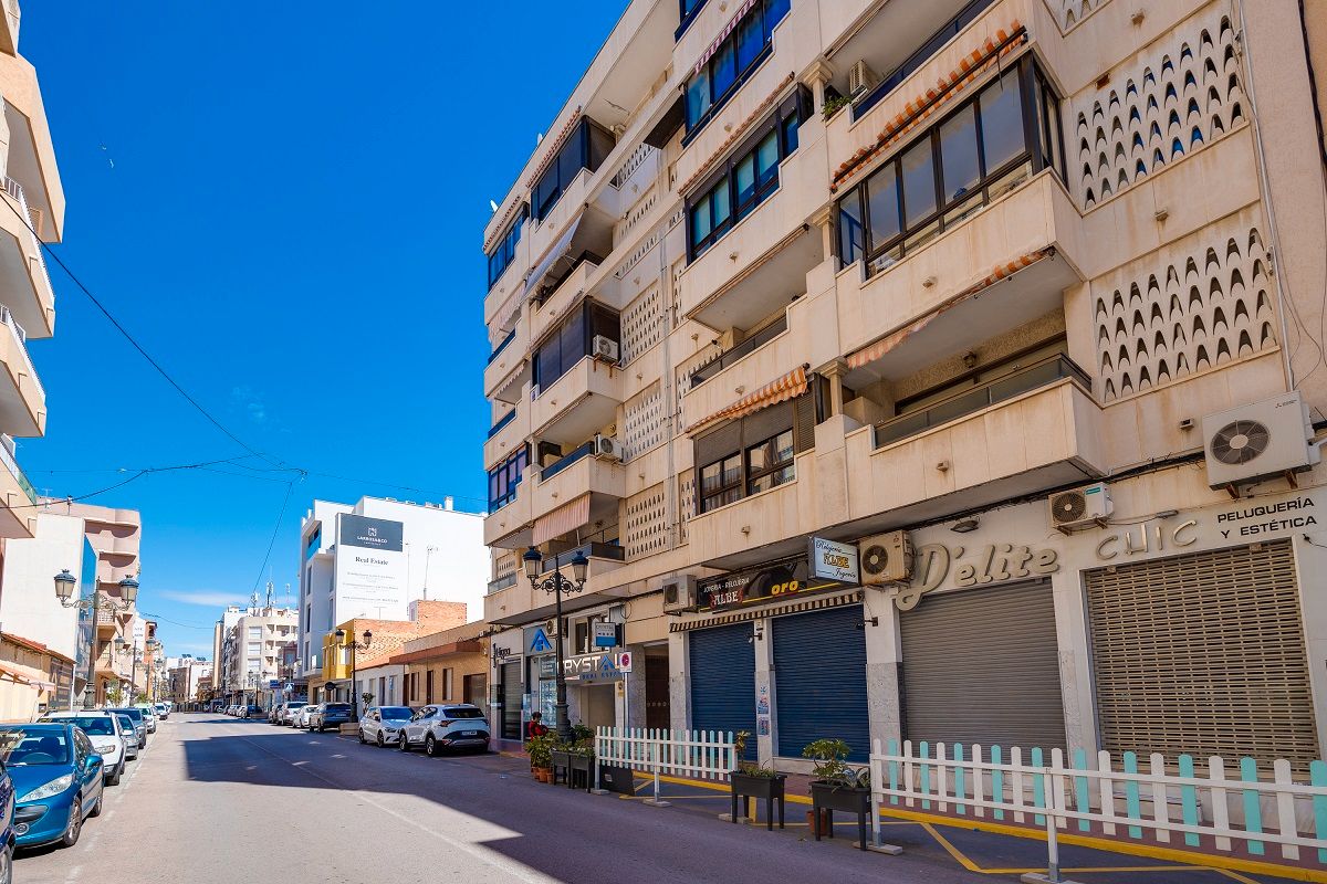Vista exterior de Apartament en venda en Guardamar de la Safor amb Aire condicionat, Calefacció i Terrassa