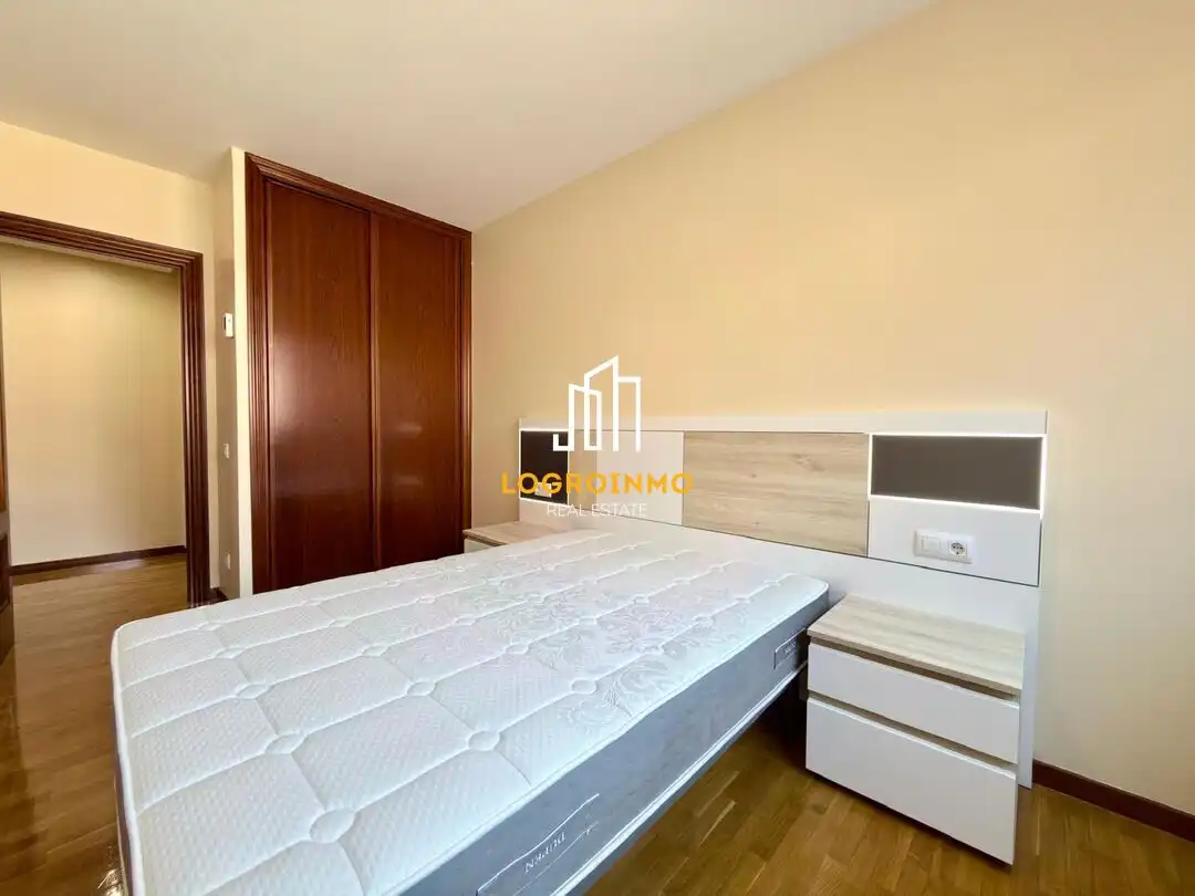 Bedroom of Flat for sale in Lardero  with Heating, Storage room and Furnished