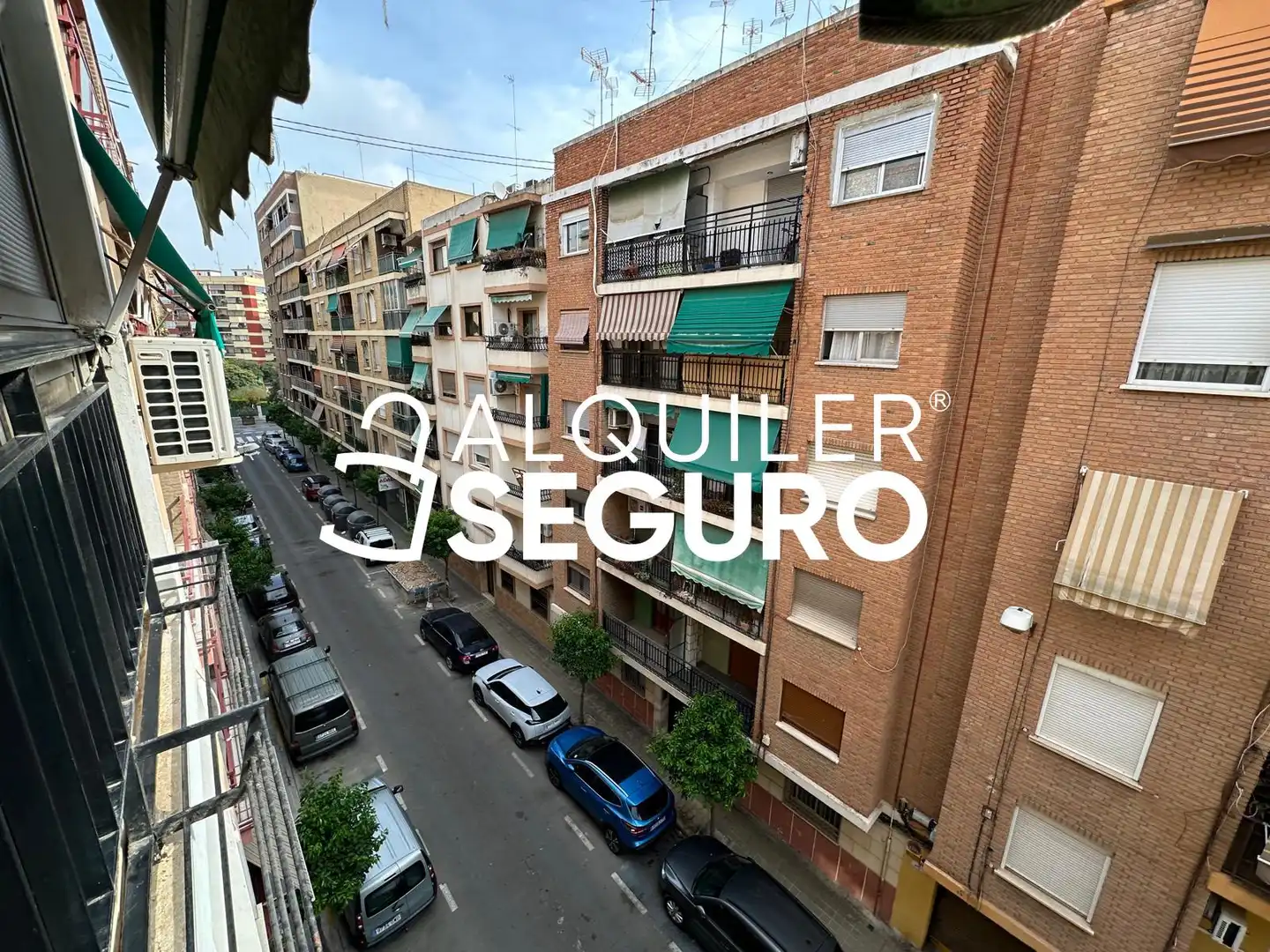 Exterior view of Flat for rent in Mislata  with Air Conditioner, Terrace and Furnished