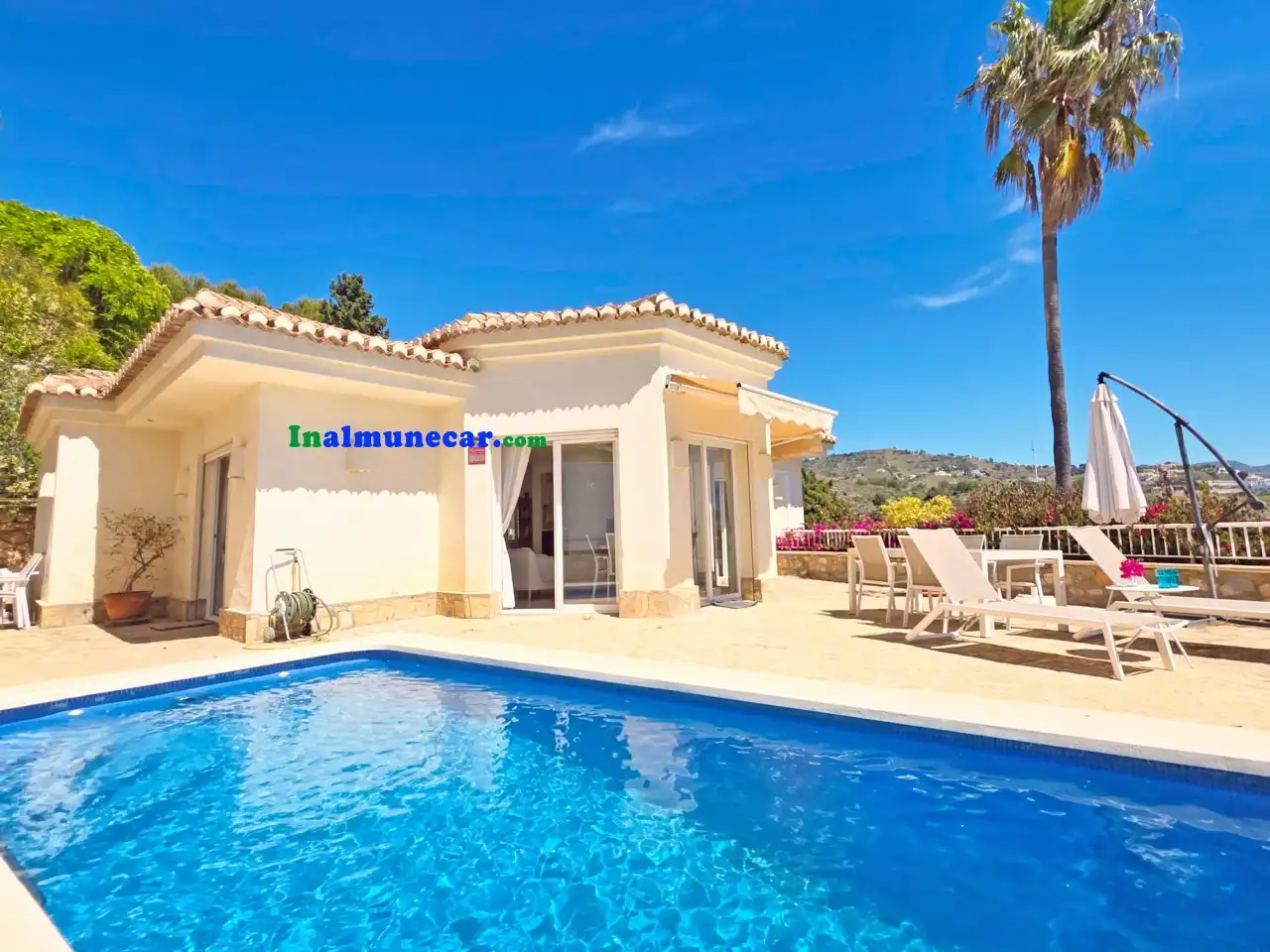 Vista exterior de Casa o chalet en venta en Almuñécar con Aire acondicionado, Calefacción y Terraza