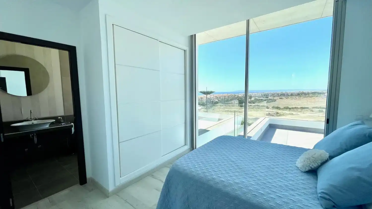 Chalet con piscina en venta en Alemanes, imagen 25