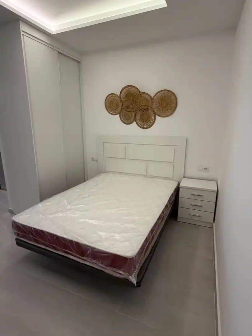 Habitación de Apartamento en venta en Torremolinos con Aire acondicionado y Amueblado