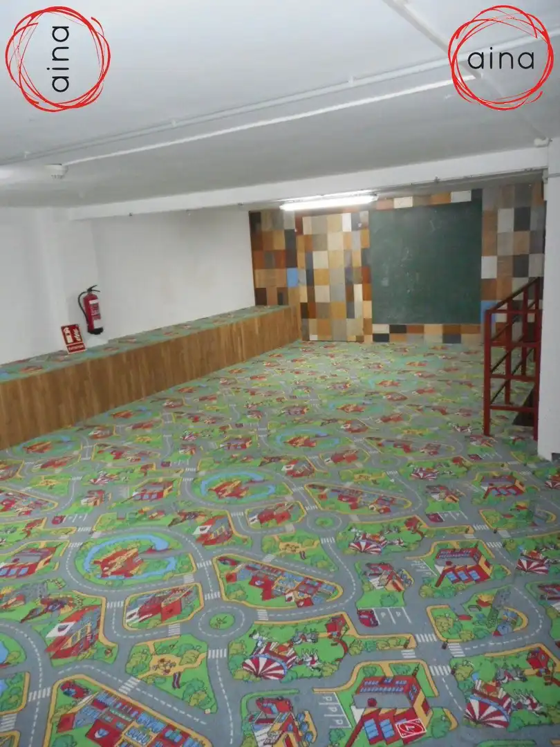 Local en venta en Burlada / Burlata con Amueblado