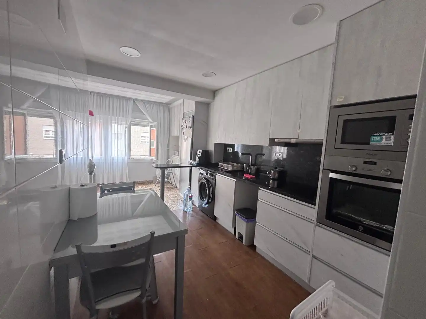 Cocina de Piso en venta en Calahorra con Calefacción, Terraza y Amueblado