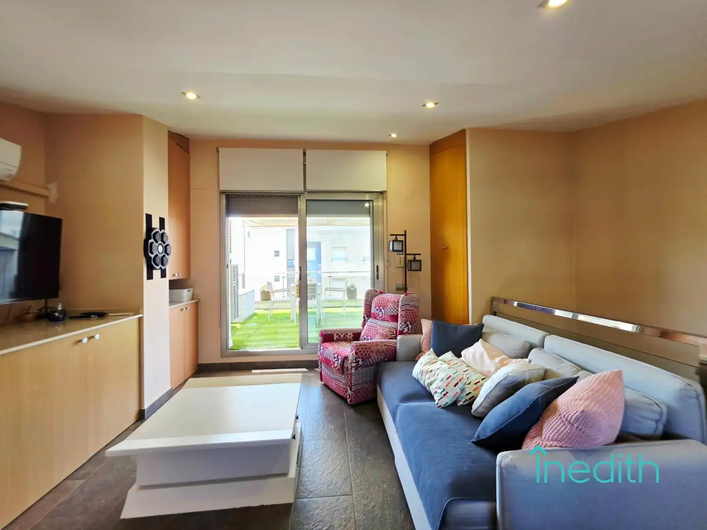 Living room of Houses for sale in Cubelles  with Air Conditioner, Heating and Private garden