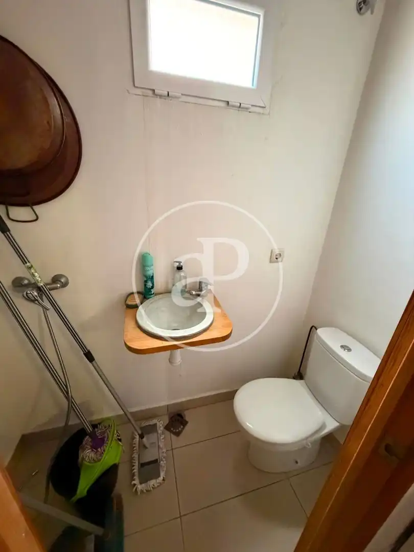 Baño de Piso de alquiler en Valencia con Aire acondicionado, Calefacción y Terraza