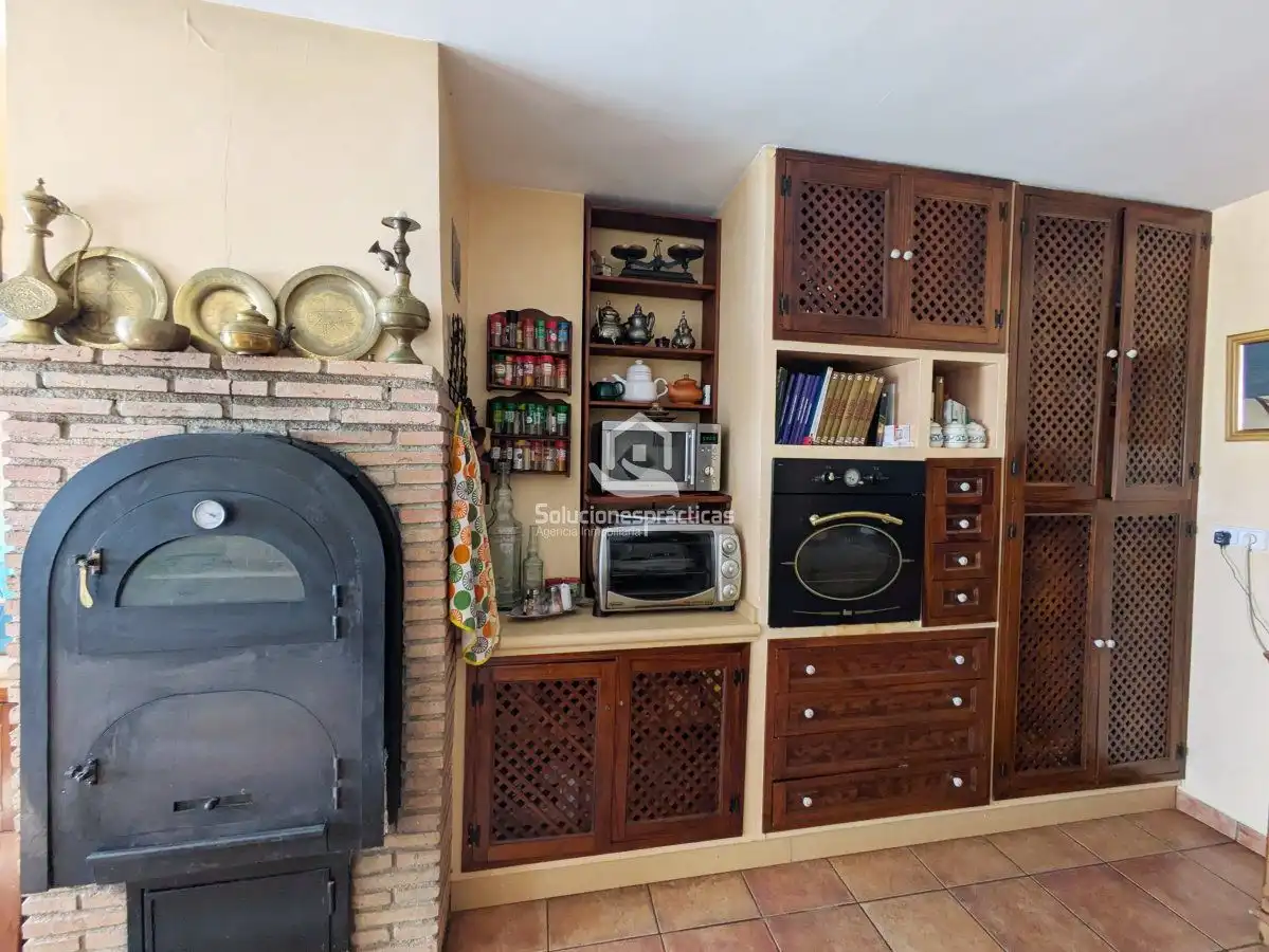 Cuina de Casa o xalet en venda en Jaén amb Aire condicionat, Terrassa i Traster
