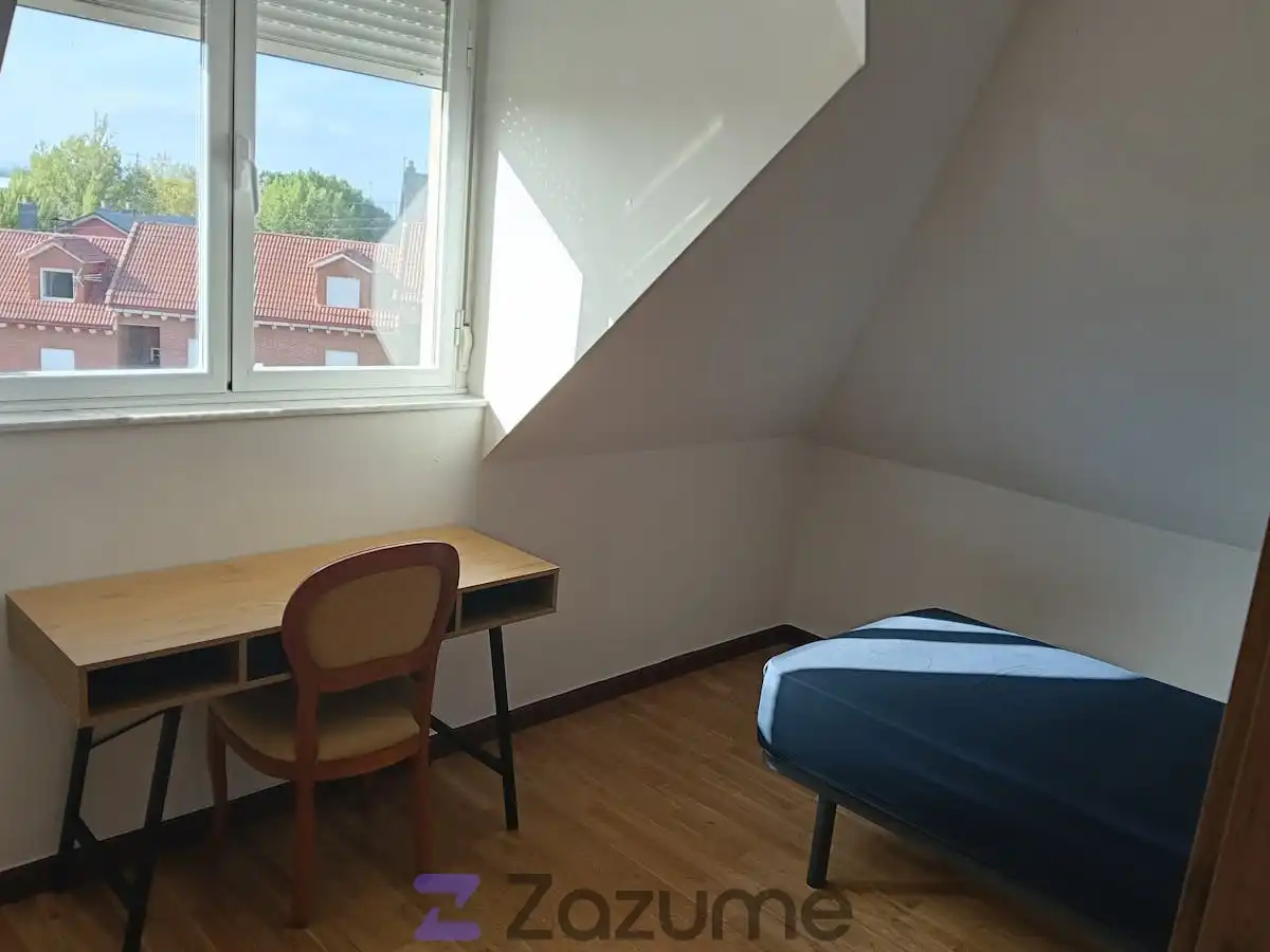 Schlafzimmer von Wohnung zur Miete in Valverde de la Virgen mit Heizung, Parkett und Möbliert