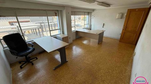 Foto 4 de Oficina de alquiler en Sancho el Gordo Esquina Palencia, La Vega - La Sal, León Capital