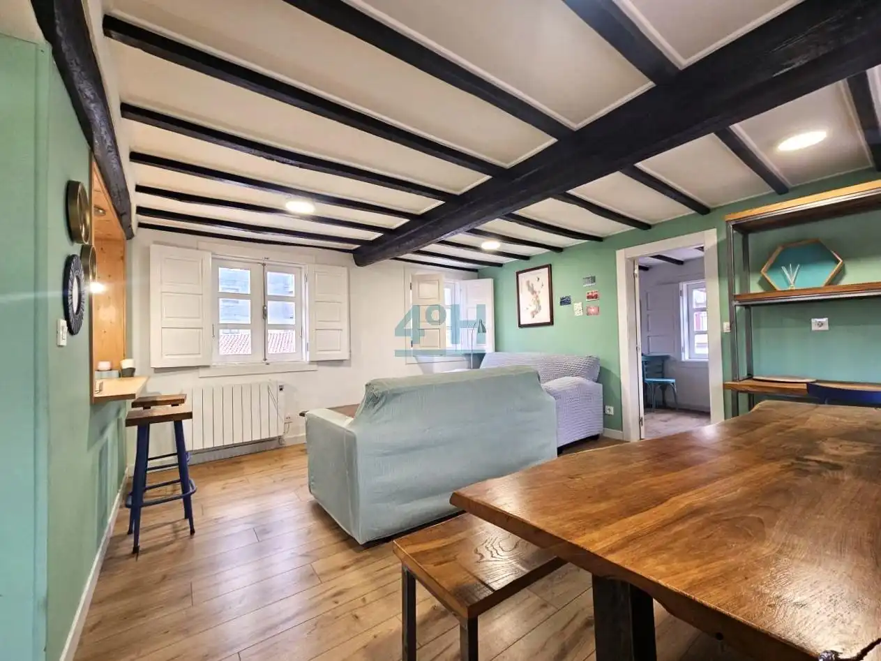 Sala de estar de Ático en venta en Casco Viejo