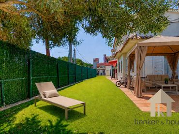 Adossat amb jardí en venda a Montflorit