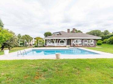 Casa con piscina in vendita a Urbanizaciones
