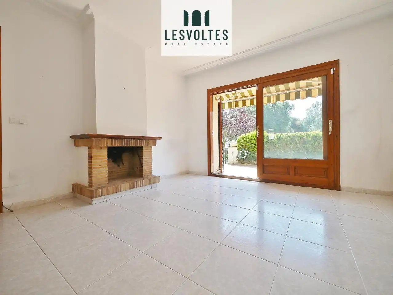 Houses for sale in Nàpols, Avinguda Catalunya