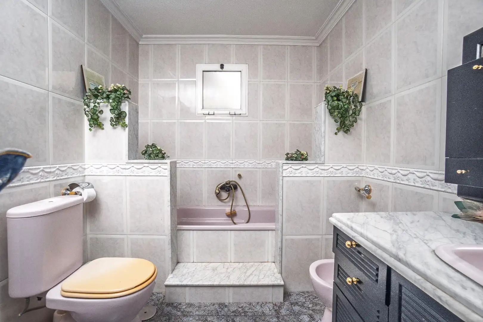 Bathroom of Flat for sale in Aspe  with Balcony