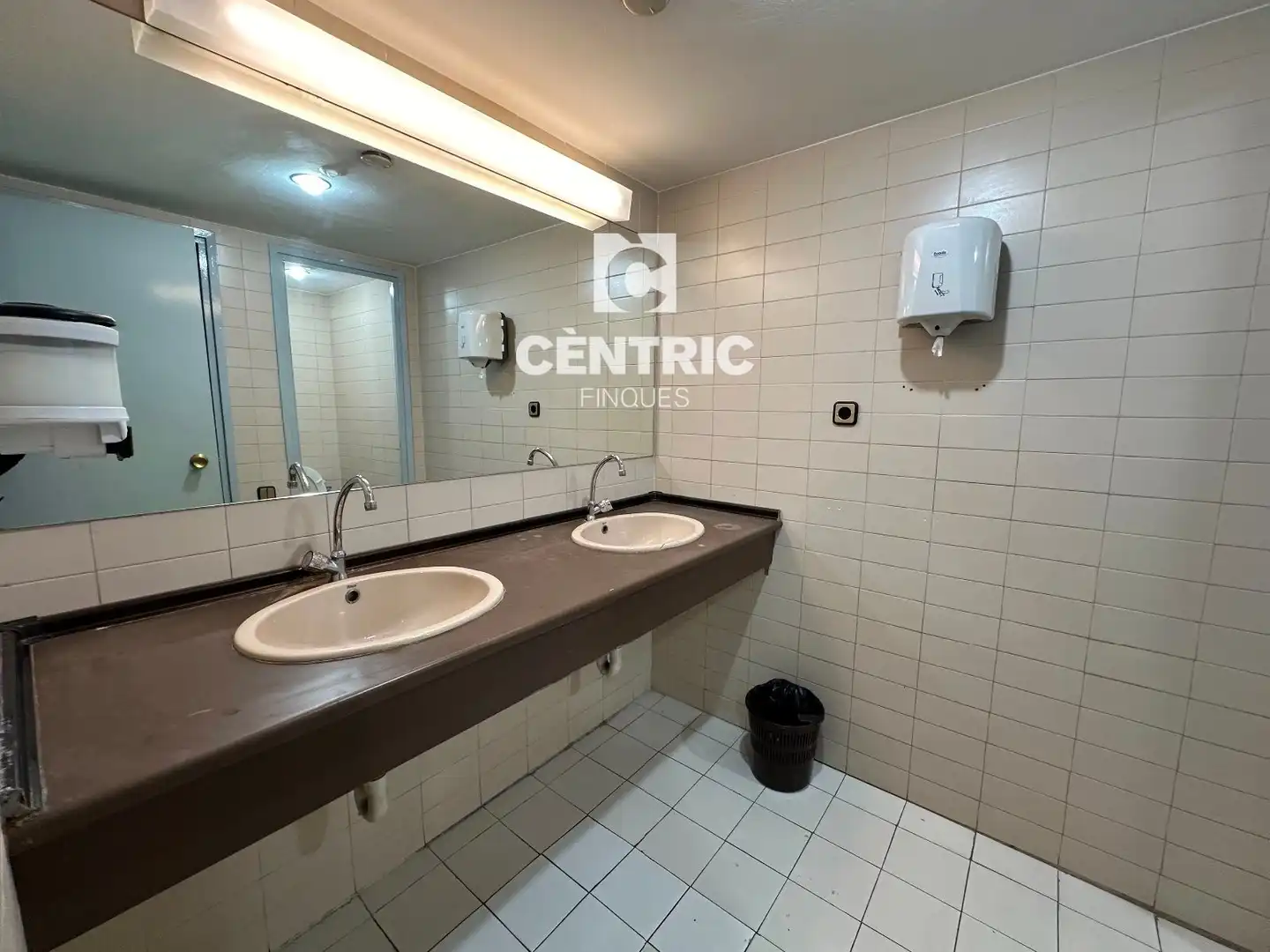 Office space with lift for sale in Calabria, imagen 16