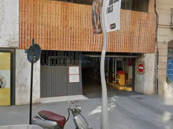 Moto en venda a Carrer casp 51