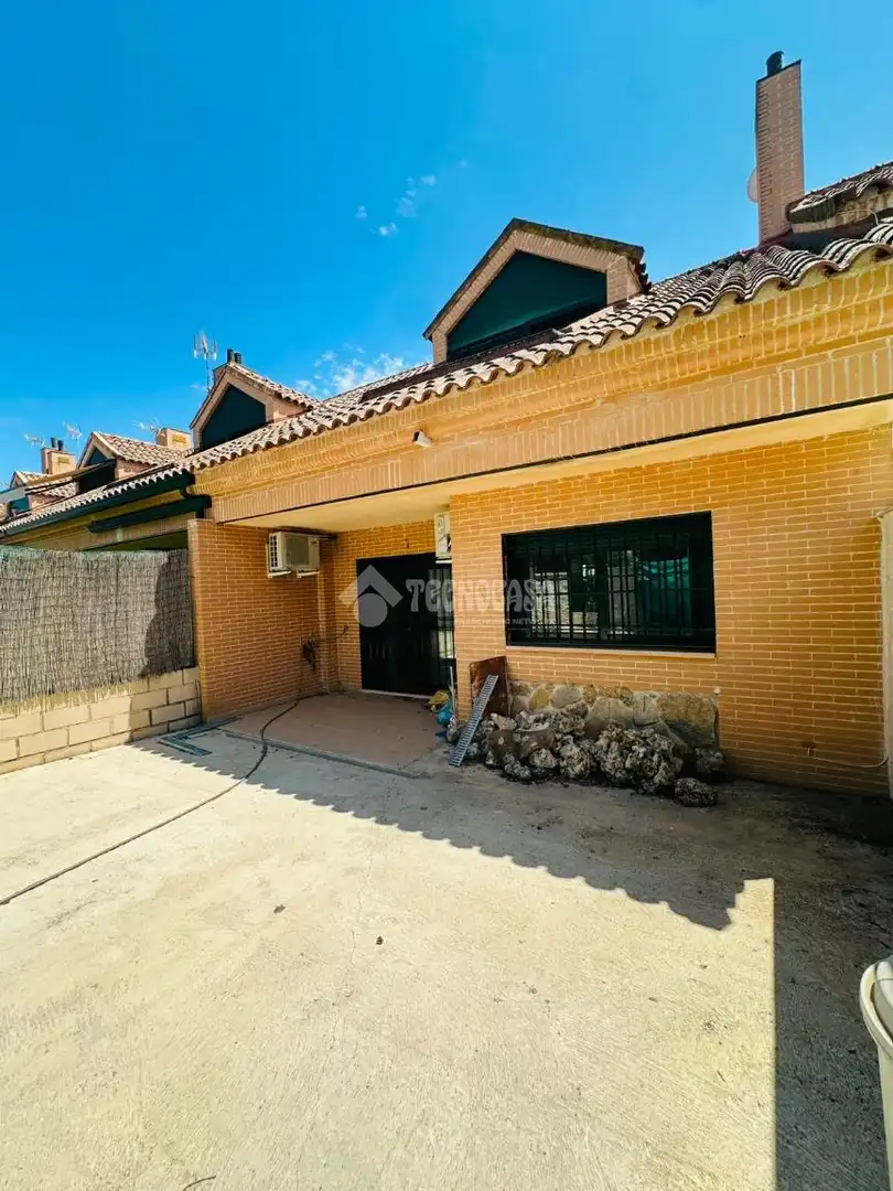 Casa aparellada en venda a Escalona, imagen 32