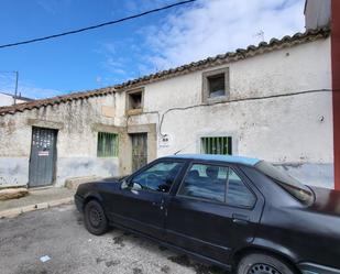 Exterior view of House or chalet for sale in Tornadizos de Ávila