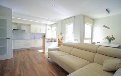 Living room of Flat for sale in Vic  with Air Conditioner, Heating and Parquet flooring