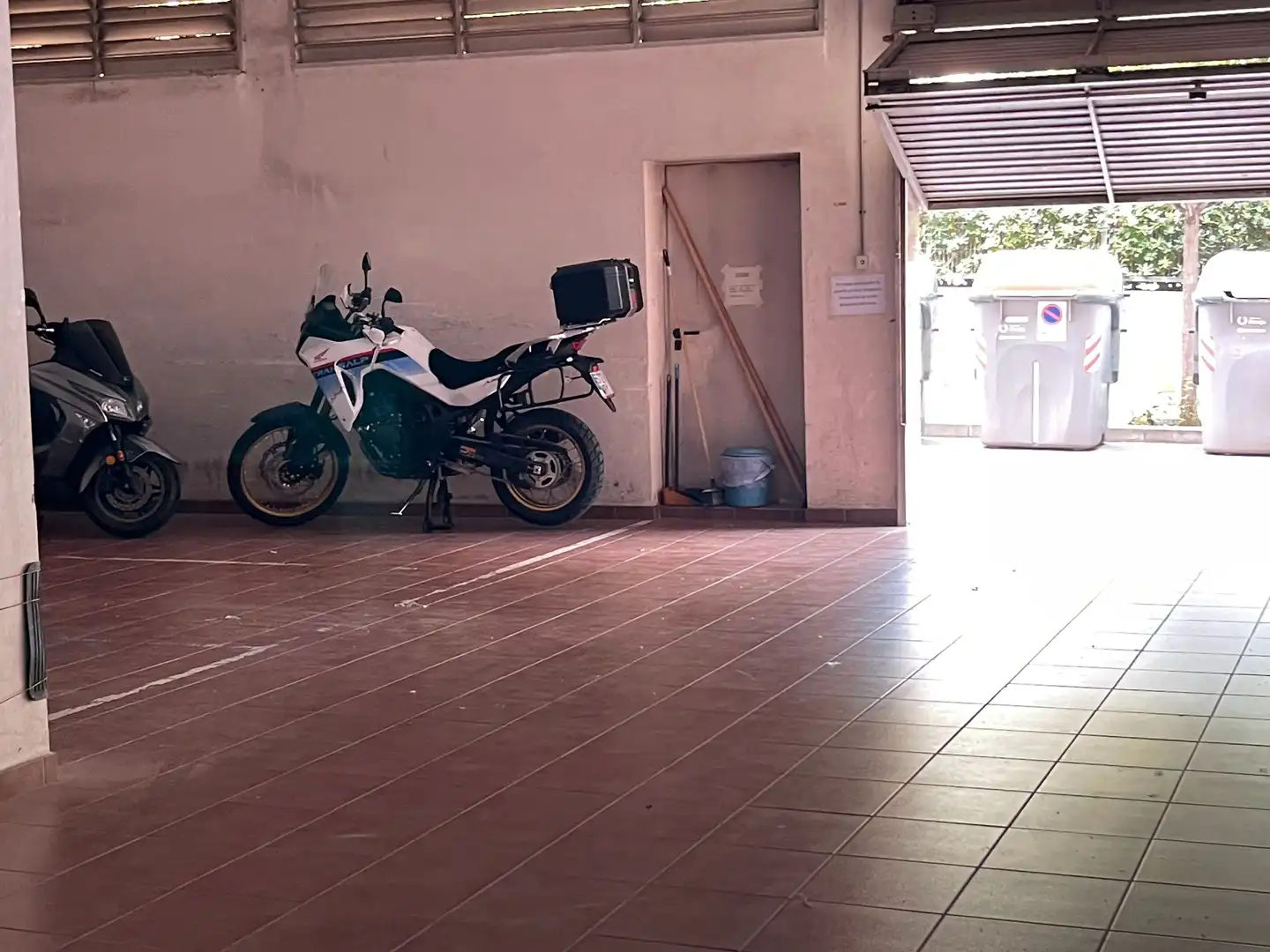 Parkplatz von Garage zum Verkauf in Badalona
