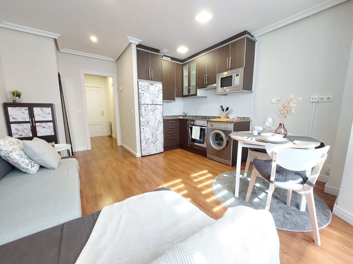 Cuina de Pis de lloguer en Gijón  amb Calefacció, Terrassa i Traster