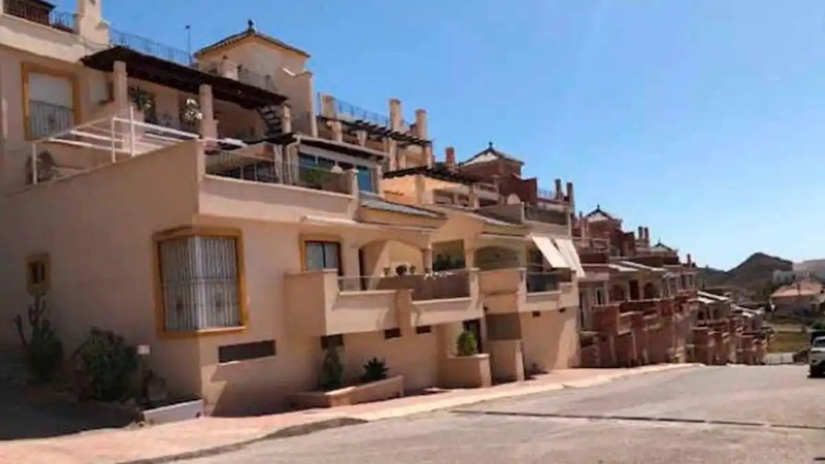 Vista exterior de Edifici en venda en Águilas