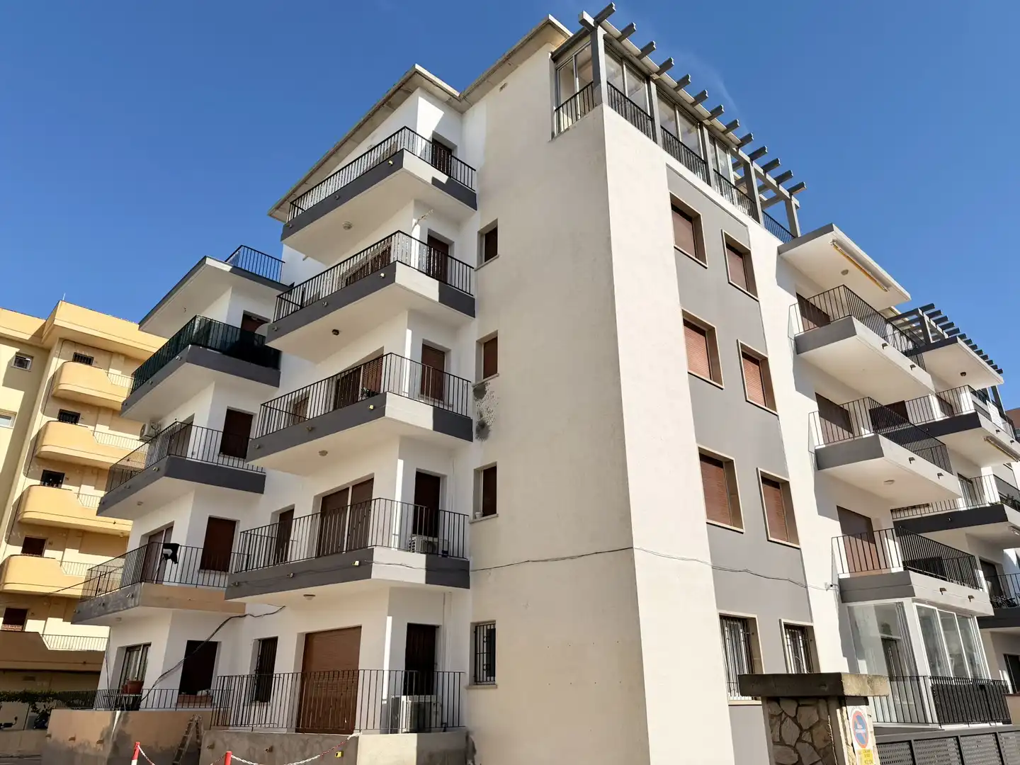 Vista exterior de Piso en venta en Roses con Calefacción, Jardín privado y Balcón