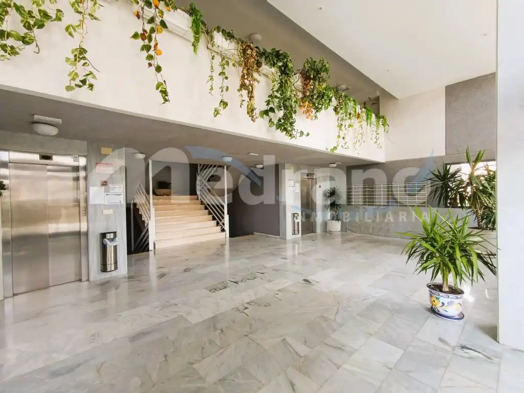 Piso en venta en Benidorm con Jardín privado, Piscina y Amueblado