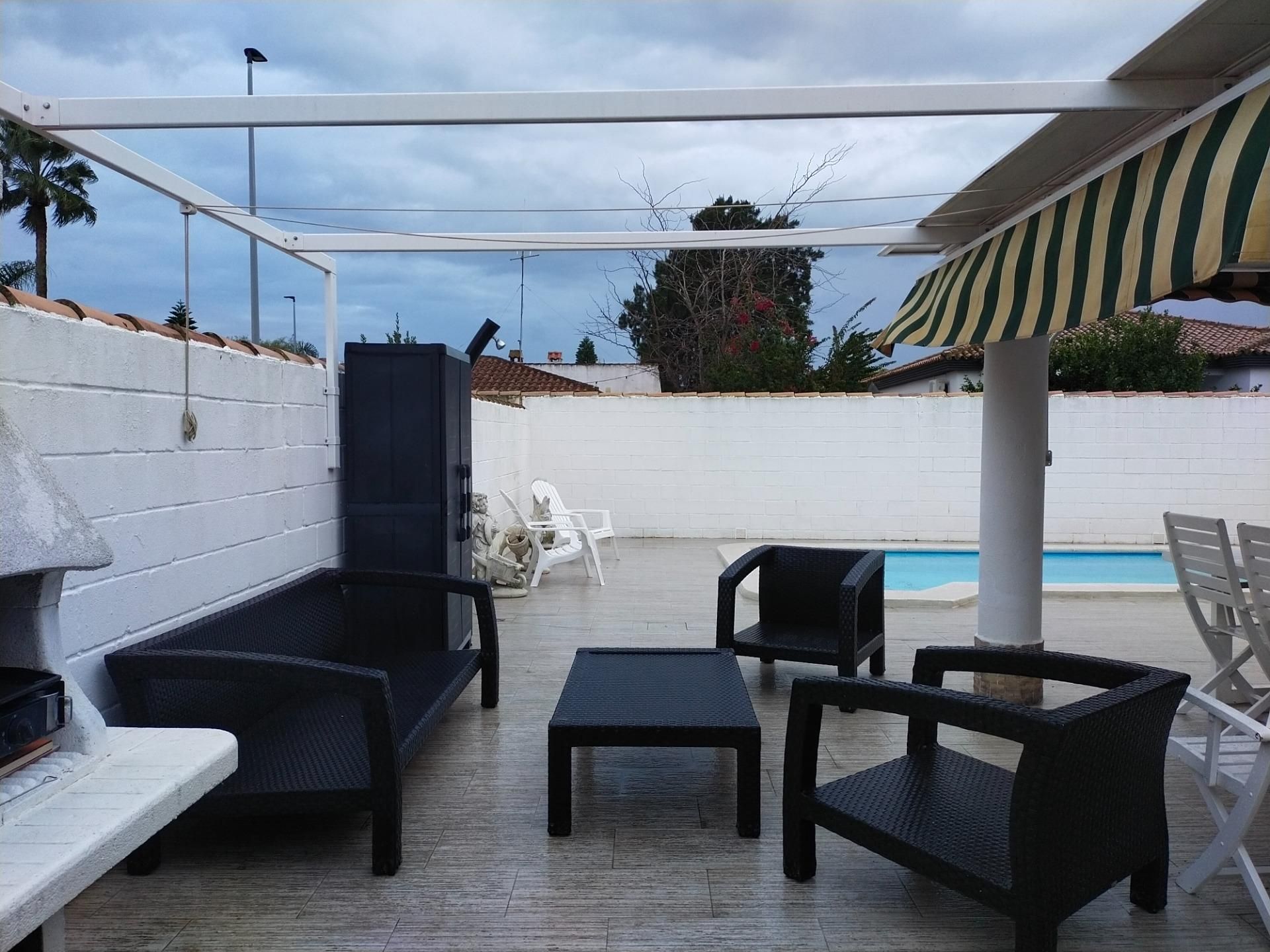 Terraza de Casa o chalet en venta en Chiclana de la Frontera con Amueblado y Alarma