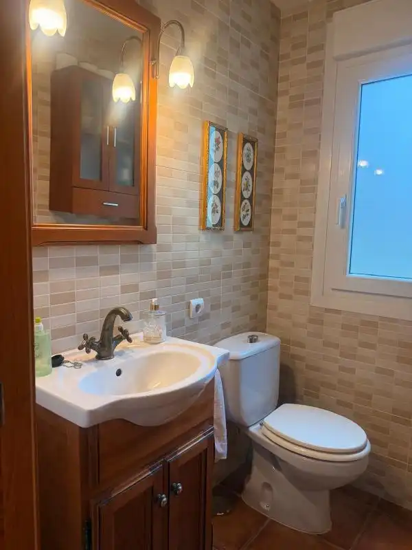Baño de Finca rústica en venta en El Espinar con Calefacción, Jardín privado y Terraza