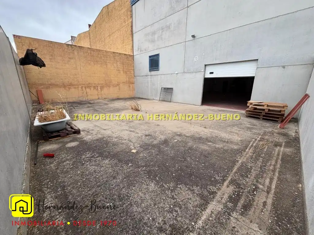 Nave industrial de alquiler en Carbajosa de la Sagrada