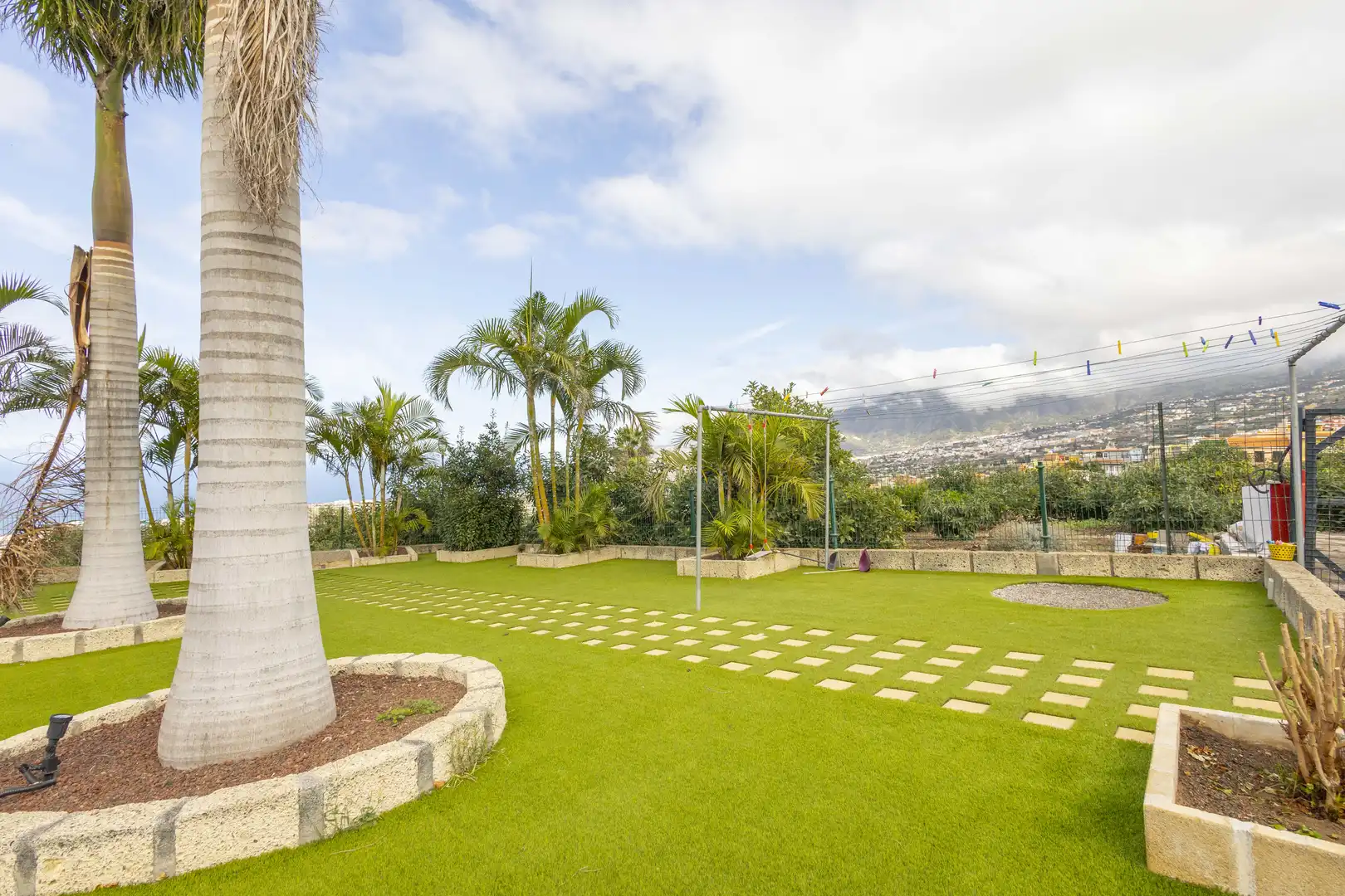 Vista exterior de Casa o chalet de alquiler en La Orotava con Jardín privado y Amueblado